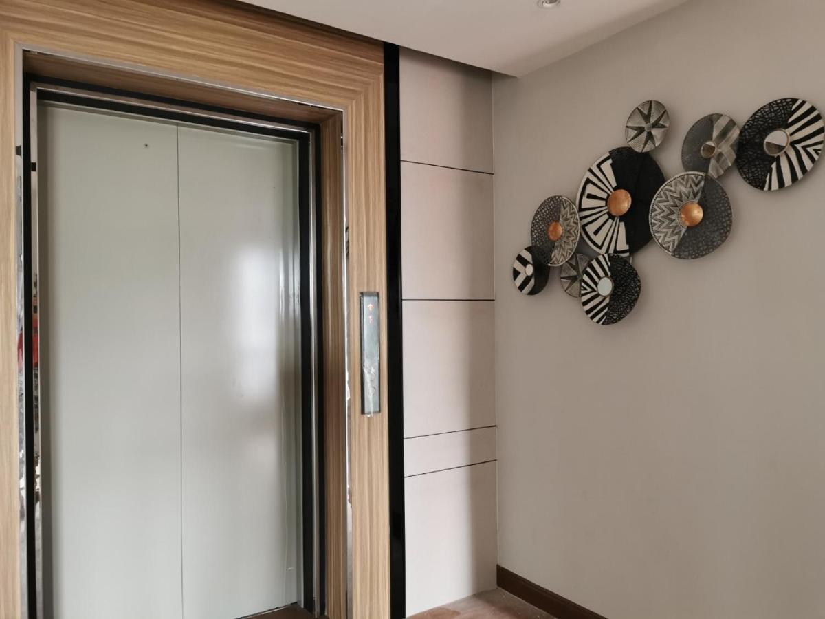 Arista Hotel Ubon أوبونراتْشاتاني المظهر الخارجي الصورة