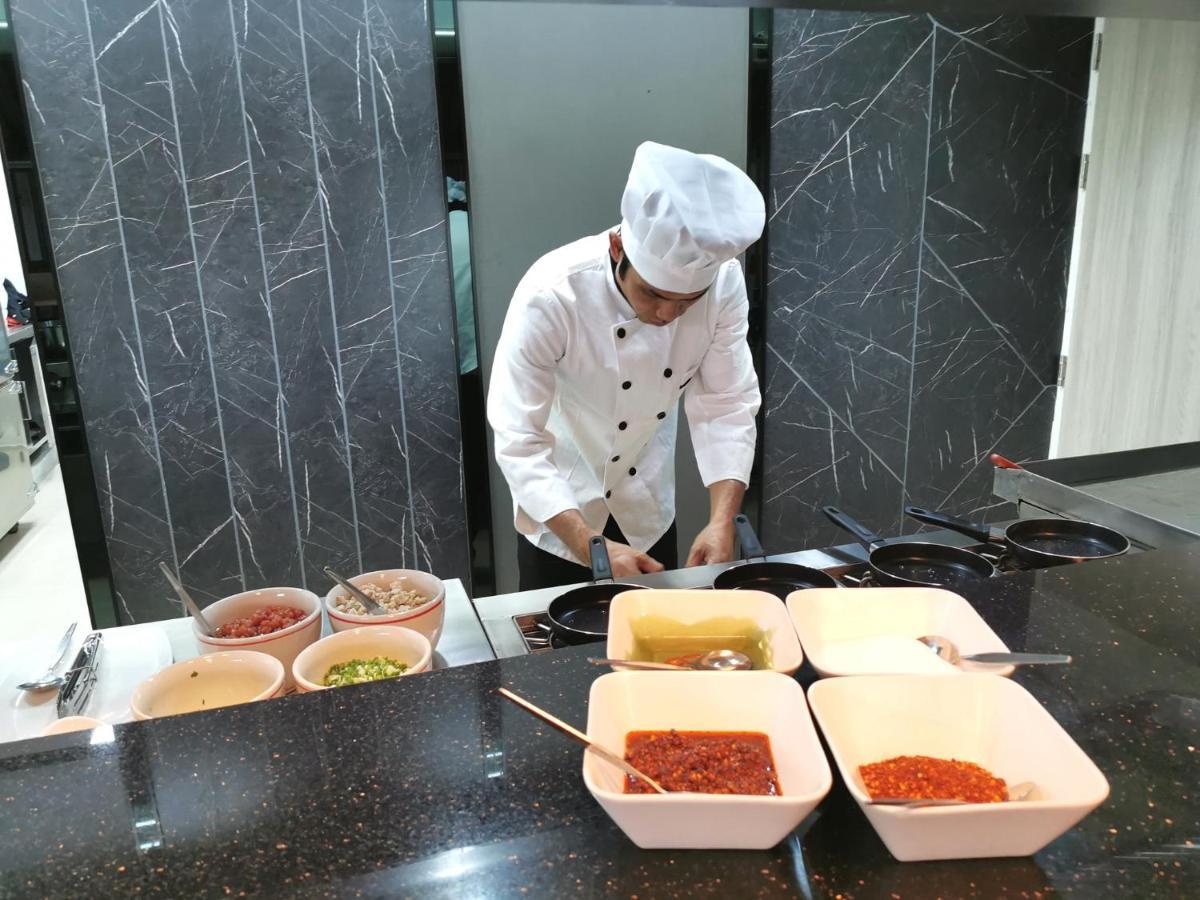 Arista Hotel Ubon أوبونراتْشاتاني المظهر الخارجي الصورة