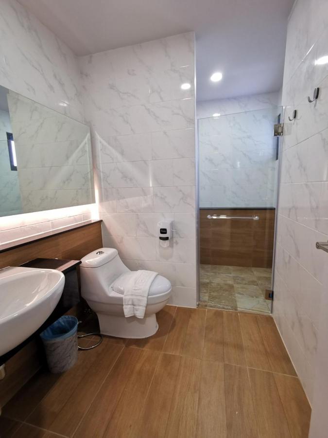 Arista Hotel Ubon أوبونراتْشاتاني المظهر الخارجي الصورة