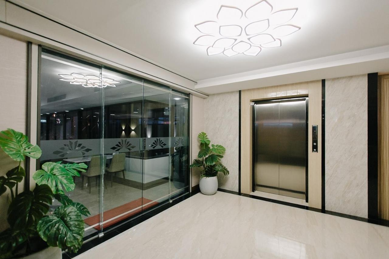 Arista Hotel Ubon أوبونراتْشاتاني المظهر الخارجي الصورة