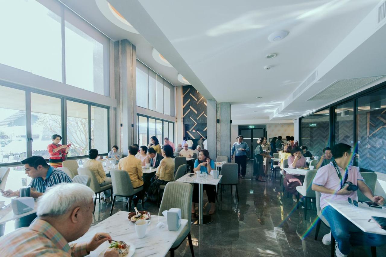 Arista Hotel Ubon أوبونراتْشاتاني المظهر الخارجي الصورة